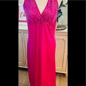 Vintage Samye made in the USA long nightgown size L